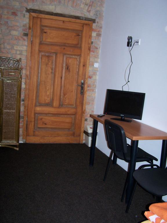 Film Hostel Poznan Ngoại thất bức ảnh