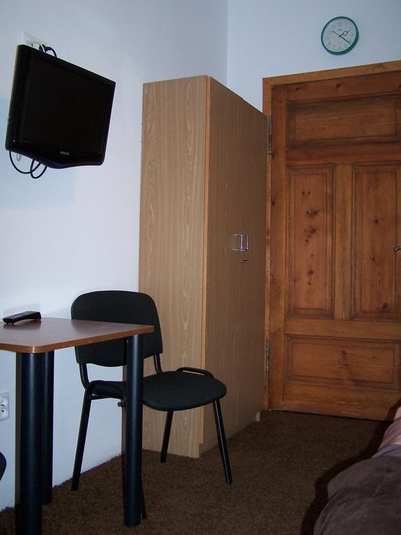 Film Hostel Poznan Ngoại thất bức ảnh
