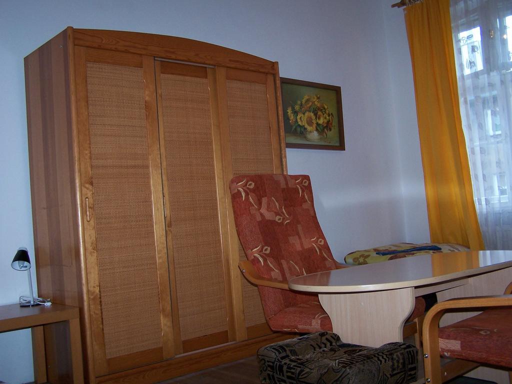 Film Hostel Poznan Ngoại thất bức ảnh