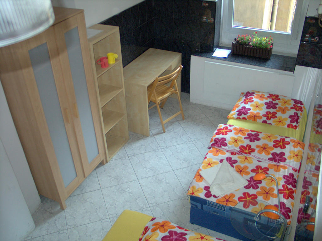 Film Hostel Poznan Ngoại thất bức ảnh