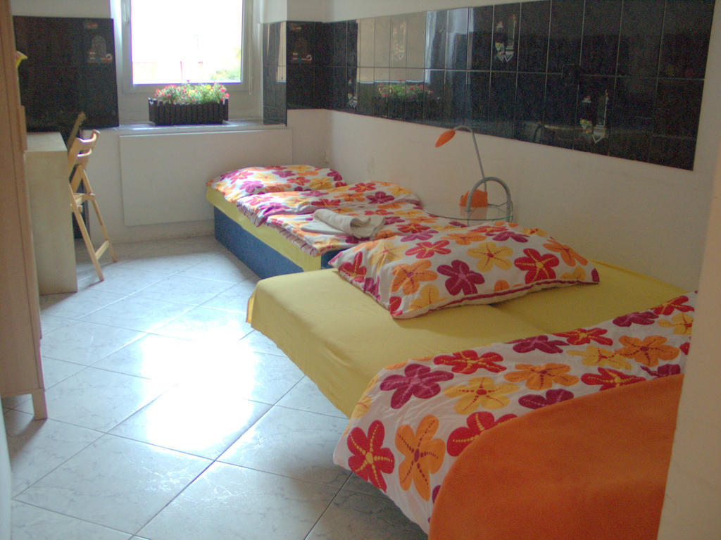 Film Hostel Poznan Ngoại thất bức ảnh