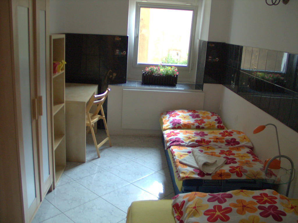 Film Hostel Poznan Ngoại thất bức ảnh