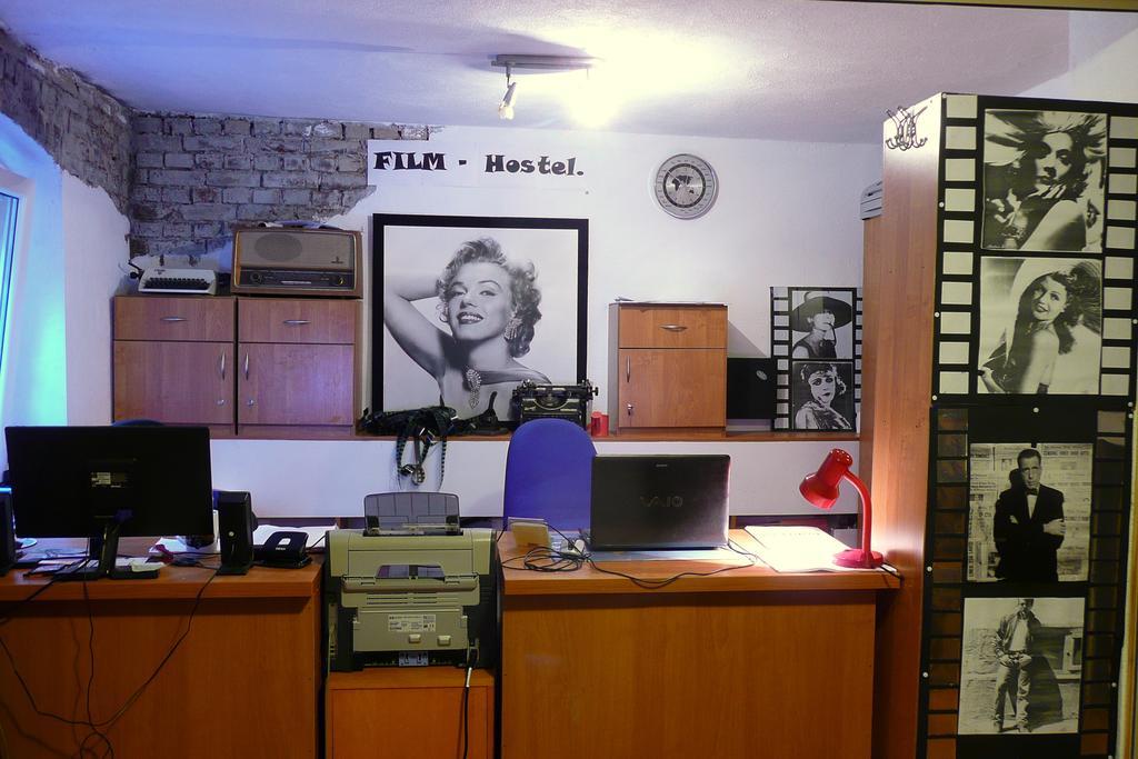 Film Hostel Poznan Ngoại thất bức ảnh